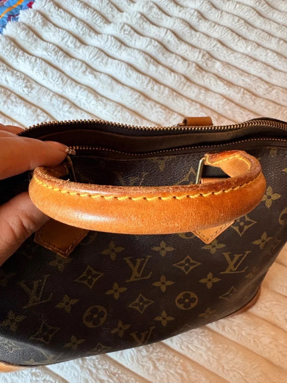 Authentic Louis Vuitton Vintage Alma PM Monogram Satchel 1994 Made in France